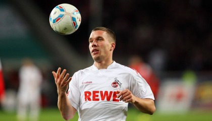 -球场颜值：运动员的风采与魅力互动集锦，运动员场景