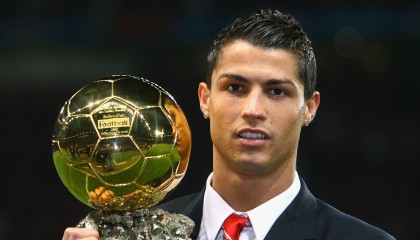 开云APP下载-未来“足球天王”在欧冠舞台的首次大放异彩，欧足联50大未来之星